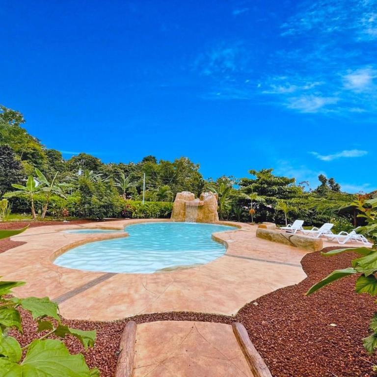 Cabinas La Catarata Thumbnail
