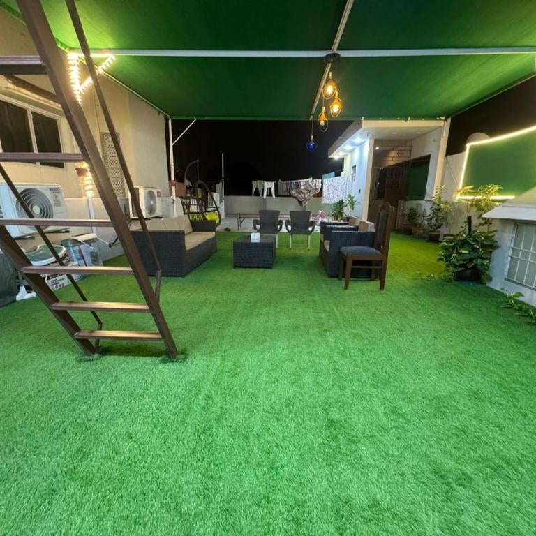 Elegant Penthouse Rooms Gulistan E Joher Blk 14 Thumbnail
