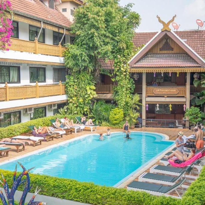 Collection O Khu Mueang near Tha Phae Gate formerly Lai Thai Guesthouse Thumbnail