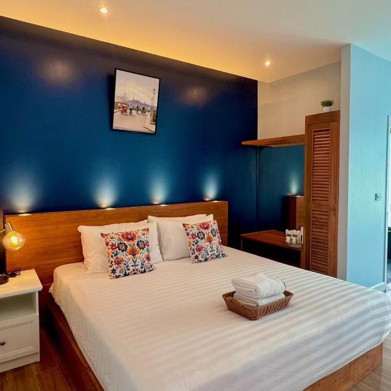 R resident resort