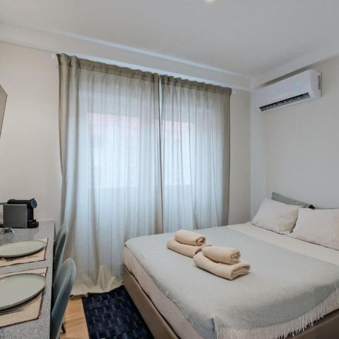 Lovely studio fully equipped near subway N4 Thumbnail