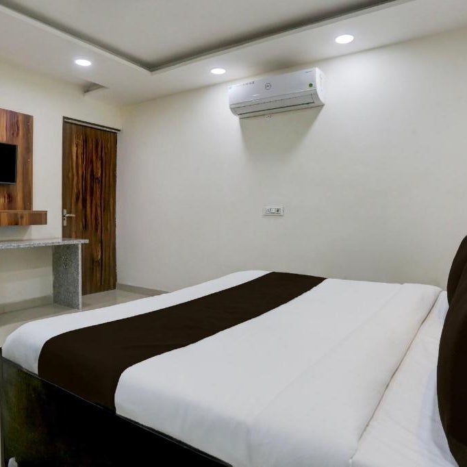 Super Hotel O Sector 25 Near Iskcon Temple Formerly Hotel Amazing House Thumbnail