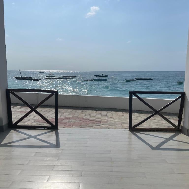 Amazing Beach Hotel Zanzibar Thumbnail