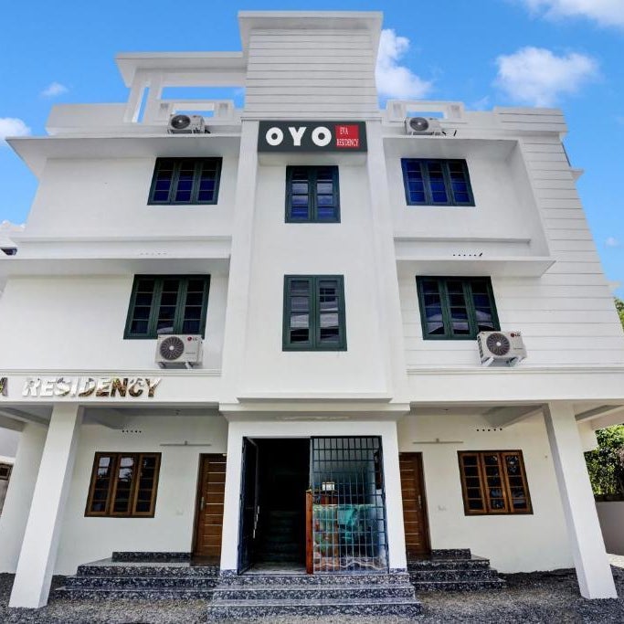 Super Hotel O EVA RESIDENCY Thumbnail