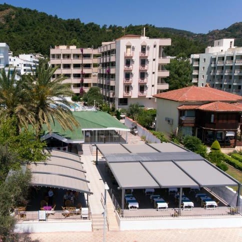 Amos Hotel