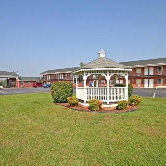 Surry Inn - Dobson Thumbnail