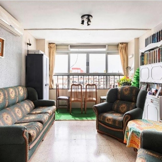 Habitaciones privadas con cama doble en Sevilla Thumbnail