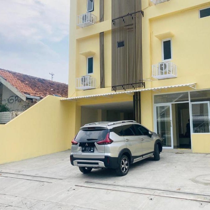 RedDoorz near Paragon Mall Semarang 2