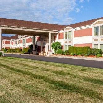 Days Inn & Suites by Wyndham Roseville/Detroit Area Thumbnail