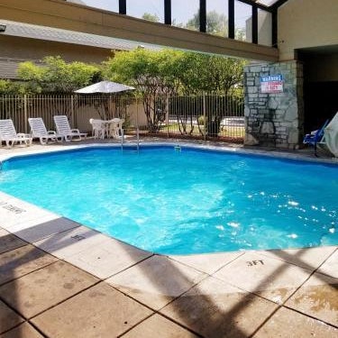 Days Inn & Suites by Wyndham Monroe Thumbnail
