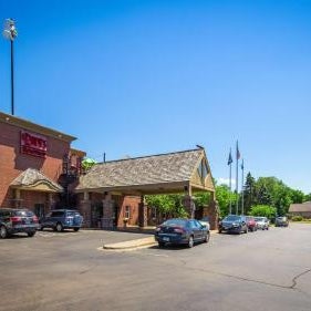 Best Western Plus White Bear Country Inn Thumbnail