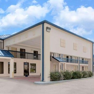 Super 8 by Wyndham Hattiesburg South Thumbnail