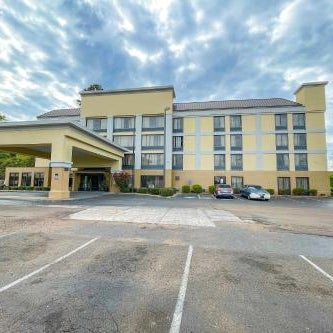 OYO Townhouse Jackson - Ridgeland Thumbnail