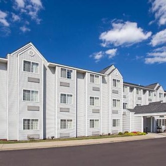 Microtel Inn & Suites By Wyndham Holland Thumbnail