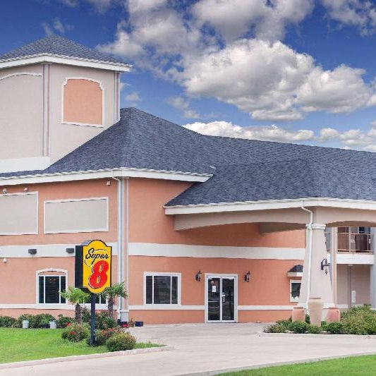 Super 8 by Wyndham Carthage TX Thumbnail