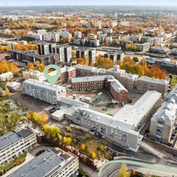 Come in! "Kakola" Room for 3 in idyllic renovated prison area in Turku centrum! Thumbnail
