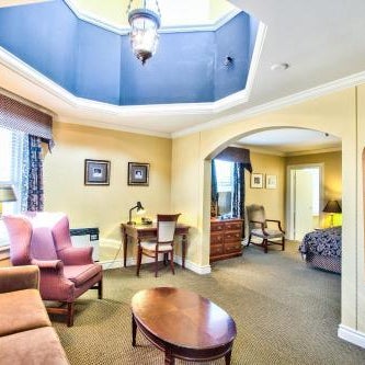 The Queen's Cue, Stratford, A Tribute Portfolio Hotel