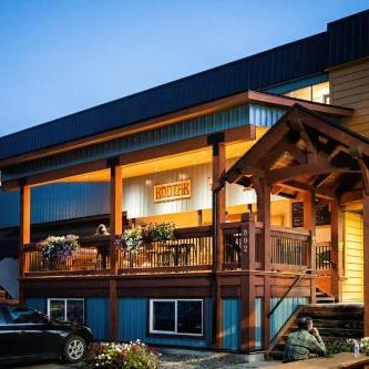The Raging Elk Adventure Lodging Thumbnail