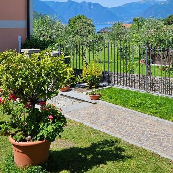 Apartment with garden and parking Thumbnail