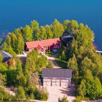 Santa's Little Village - Hotel Uitonniemi