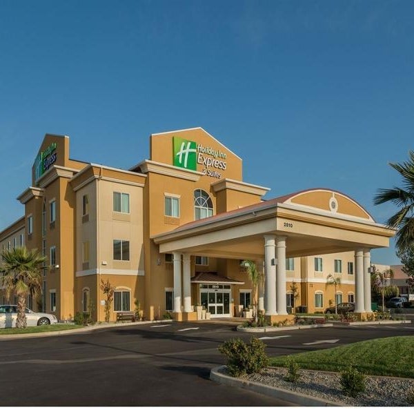 Holiday Inn Express & Suites / Red Bluff - South Redding Area By IHG Thumbnail