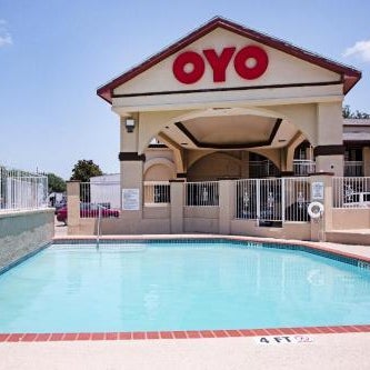 OYO Hotel McAllen Airport South - 1 mi from McAllen Medical Center Thumbnail