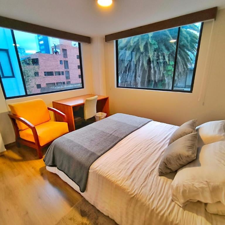 Udla Apartamento para 6 personas frente al Mall Riocentro Thumbnail