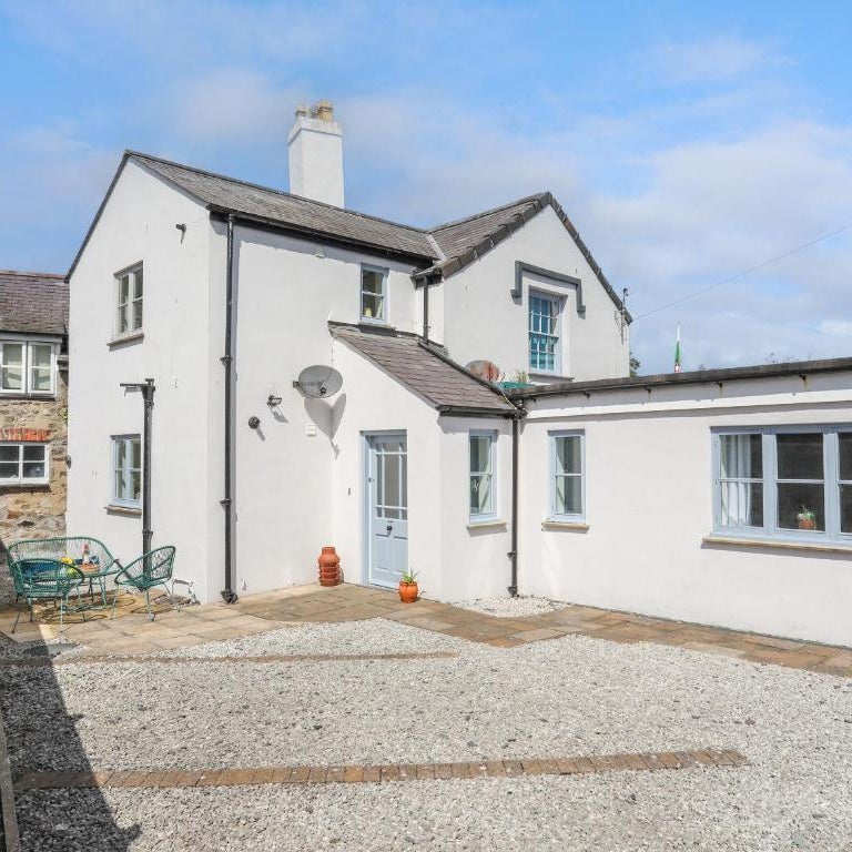 1 Tyn Y Gongl Cottage