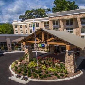 Holiday Inn Express Gatlinburg Downtown By IHG Thumbnail