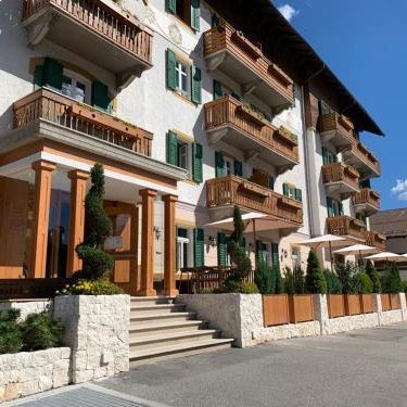 Hotel Serena Cortina Thumbnail