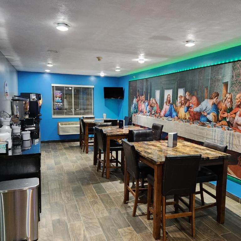 Super Star Inn & Suite Lincoln Crete Thumbnail