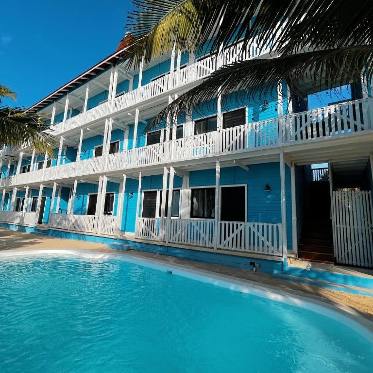 El Faro Beach Front by ÓOL Hotels