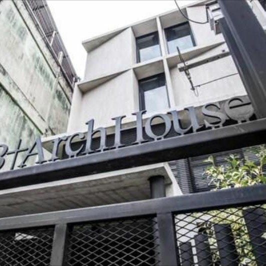 B Arch House Hotel and Cafe ll NO PARKING ll