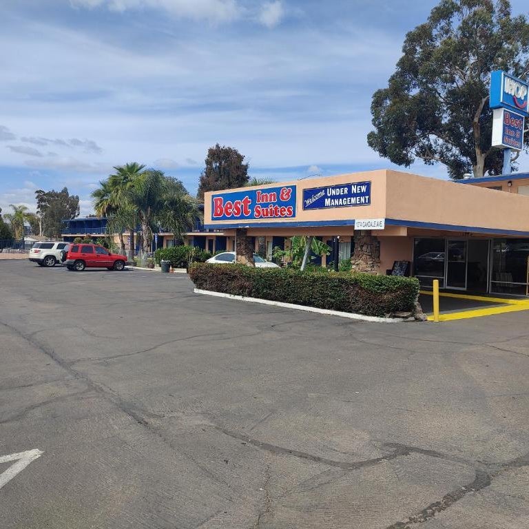 Best Inn & Suites Thumbnail