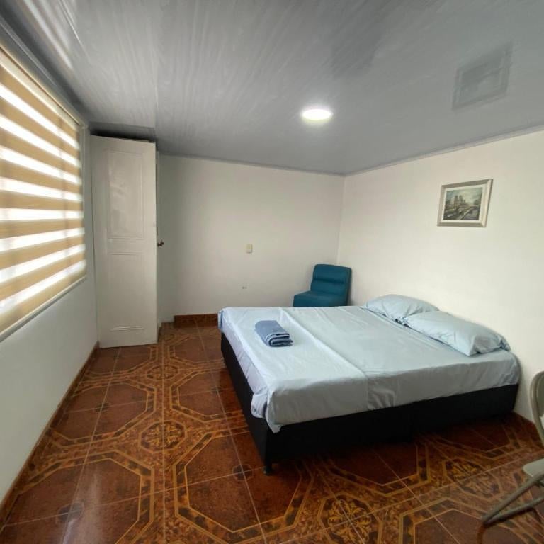 Casa PRIVADA en Manizales Exclusiva y cómoda totalmente equipada Contiguo a la Monumental Plaza de toros, Cerca al Mirador de Chipre y al centro histórico de la ciudad Thumbnail