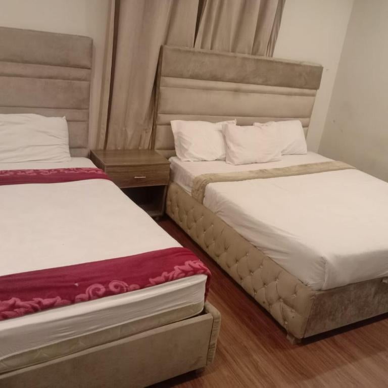 HOTEL DAY IN Empouriem Thumbnail