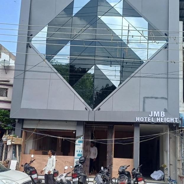 JMB Hotel Height Thumbnail