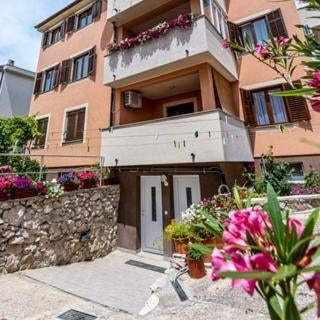 Apartments Marinko