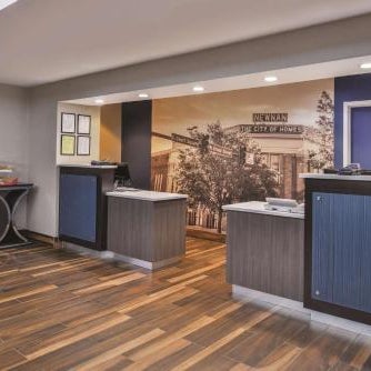 La Quinta Inn & Suites by Wyndham Newnan Thumbnail