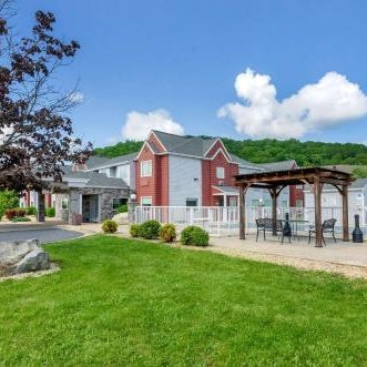 Clarion Pointe Staunton East Thumbnail