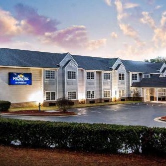 Microtel Inn & Suites by Wyndham Southern Pines / Pinehurst Thumbnail
