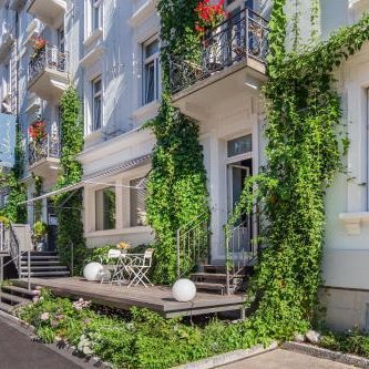 Alma Hotel - Boutique hideaway by the lake with rooftop and ladies-only wellness