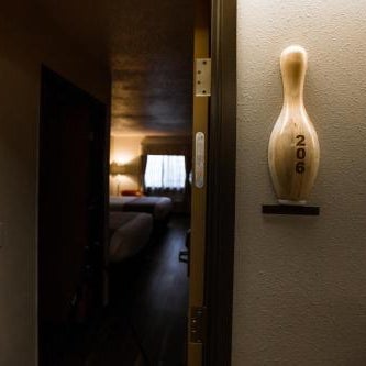Ten Pin Inn & Suites Thumbnail