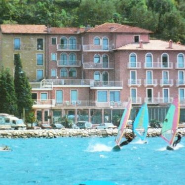 Lake Hotel Ifigenia