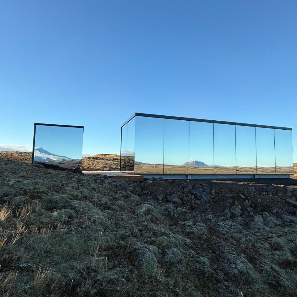 ÖÖD Hekla Horizon - Mirror Houses Thumbnail