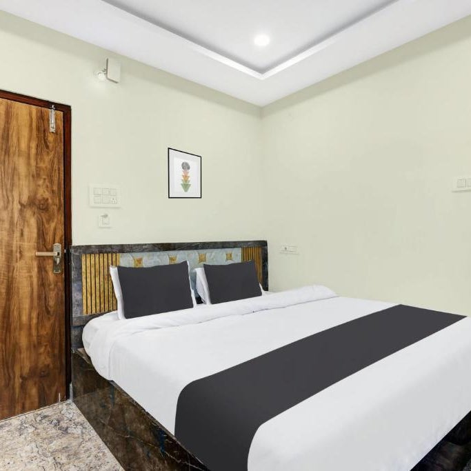 Super Hotel O Vizianagaram Near Railway Station