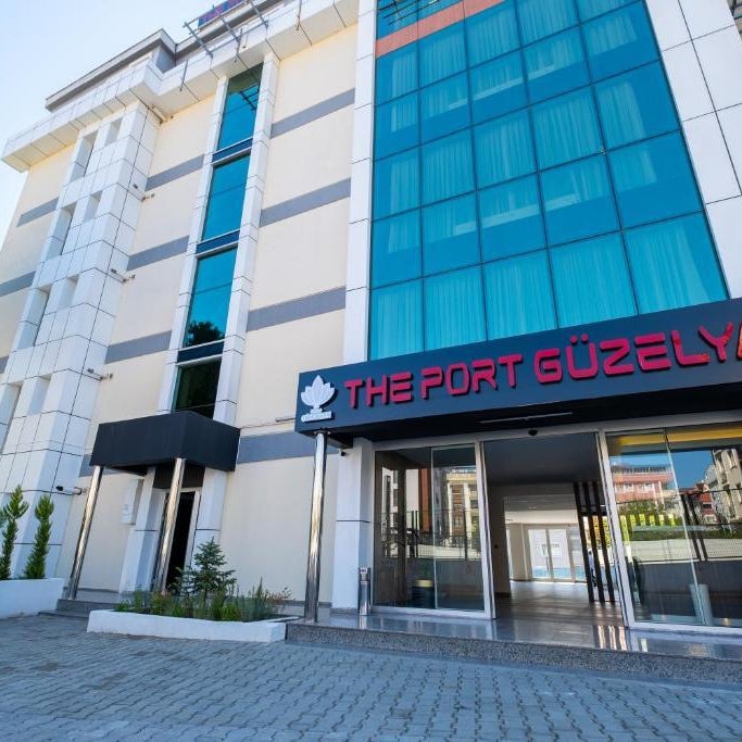 The Port Güzelyalı