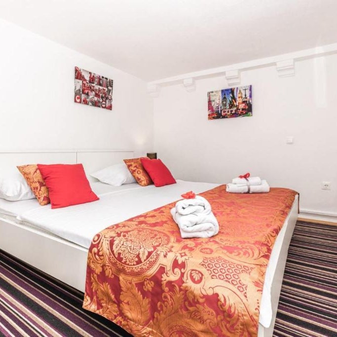 Lovro Studio Apartments