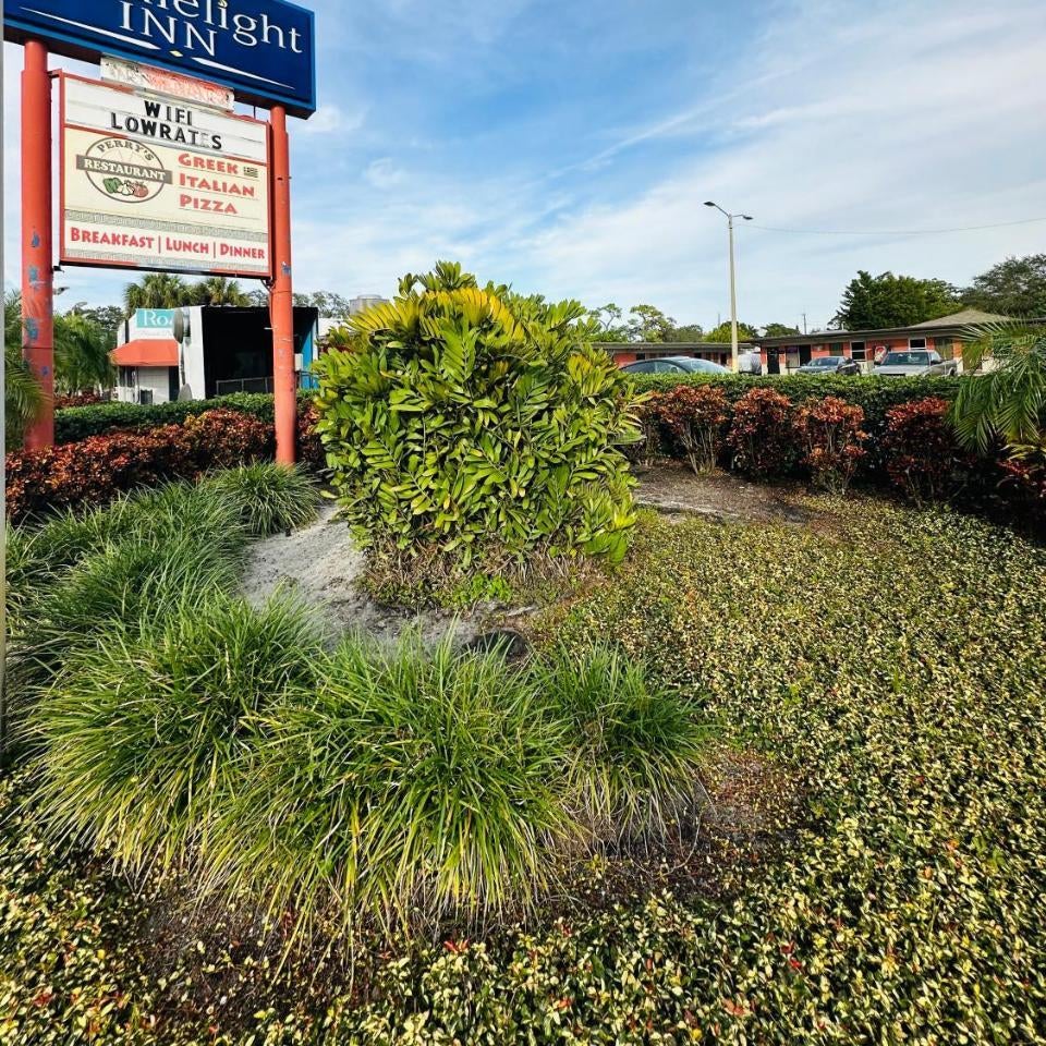 Candlelight Inn