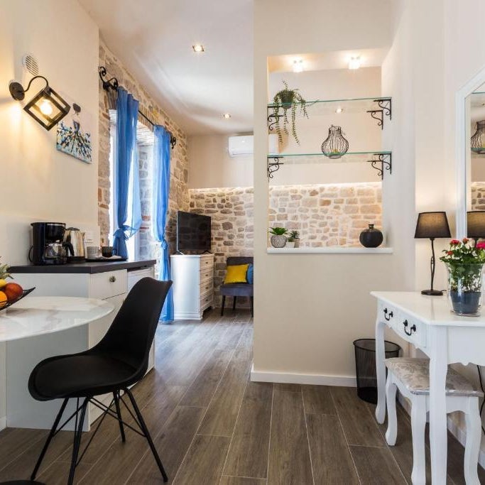 Angie Central Rooms